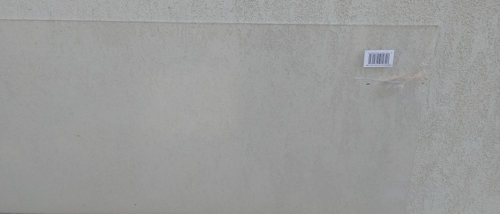 Placă de plexiglas de 4mm grosime incoloră.