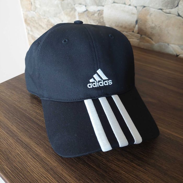 Adidas Нова черна шапка с козирка