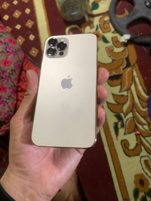 Iphone 12 pro gold