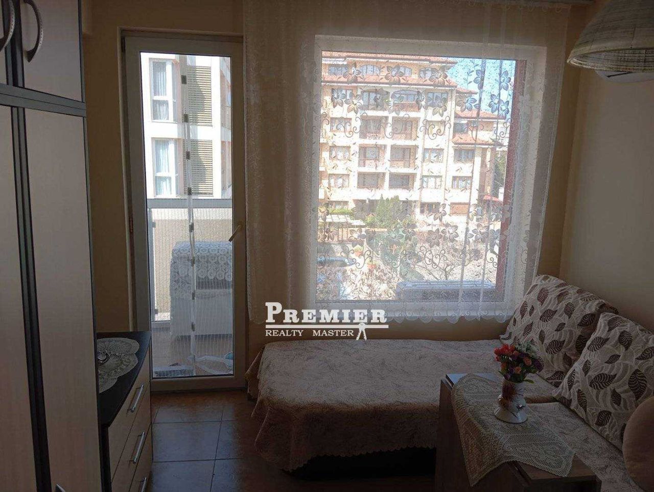 Продава се Двустаен апартамент в к.к. Слънчев бряг - 42 кв.м за 1381 €/кв.м - Снимка #12
