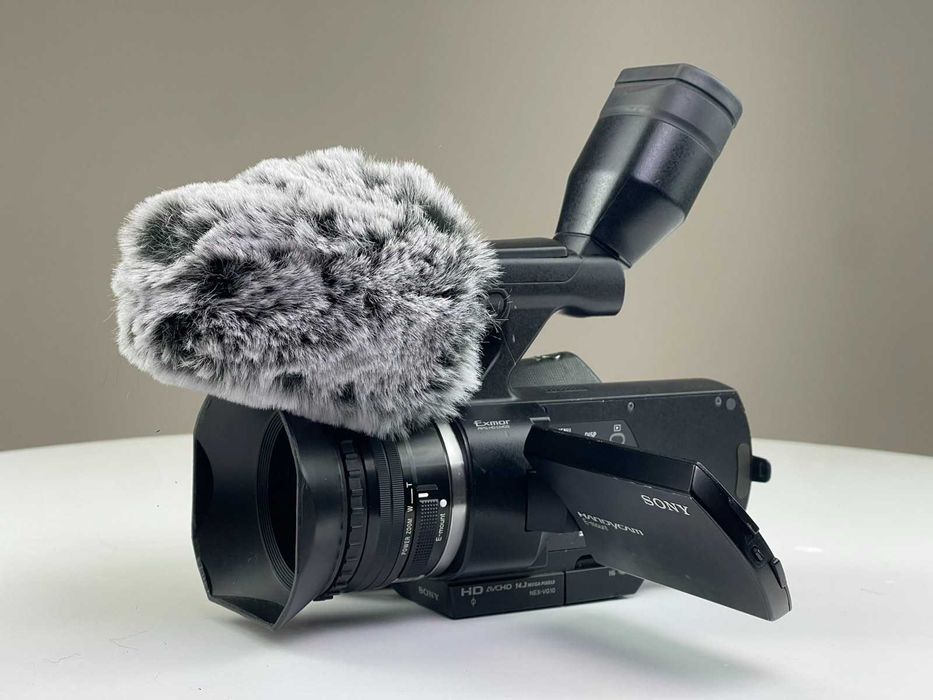 Видеокамера Sony NEX-VG10