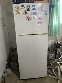 Холодильник Samsung оригинал RT-40 MPBG