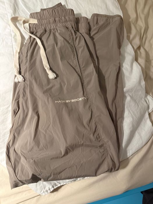 Made by society долница