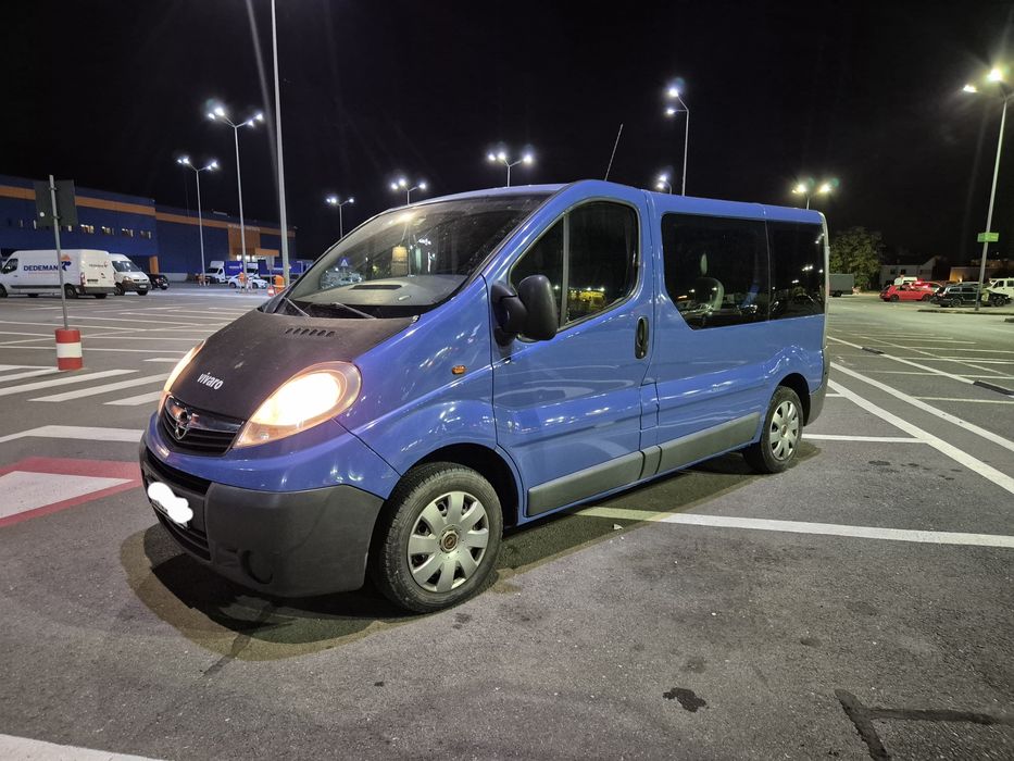 De vanzare opel vivaro 8+1 locuri