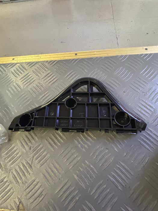 Крепления бампера камри 50 40 передние королла