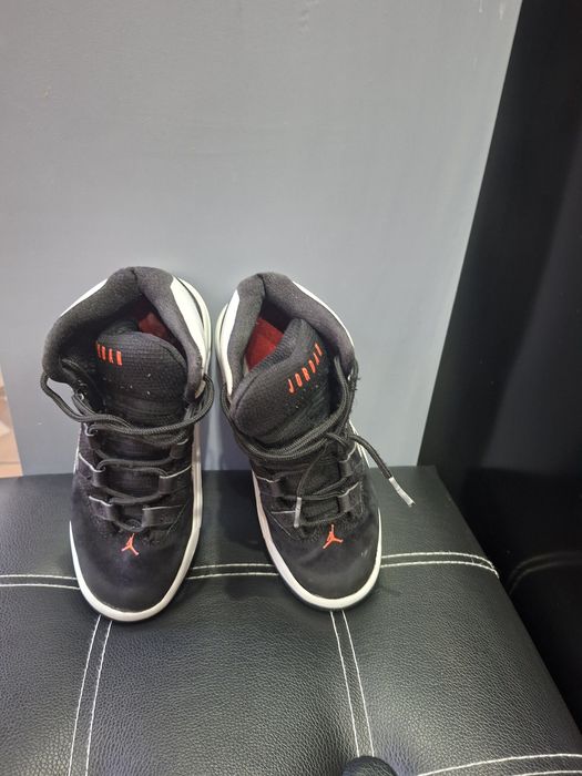 Adidasi Jordan pentru baieti