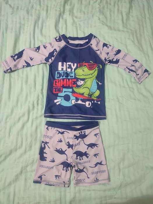 Солнцезащитный костюм для плавания