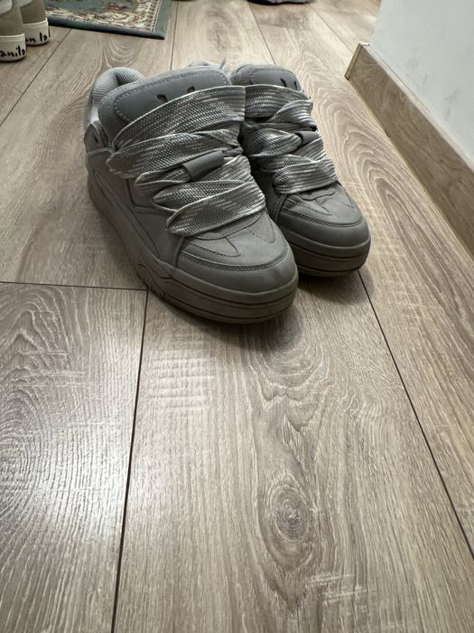 papuci pentru fete si pentru baieti bershka