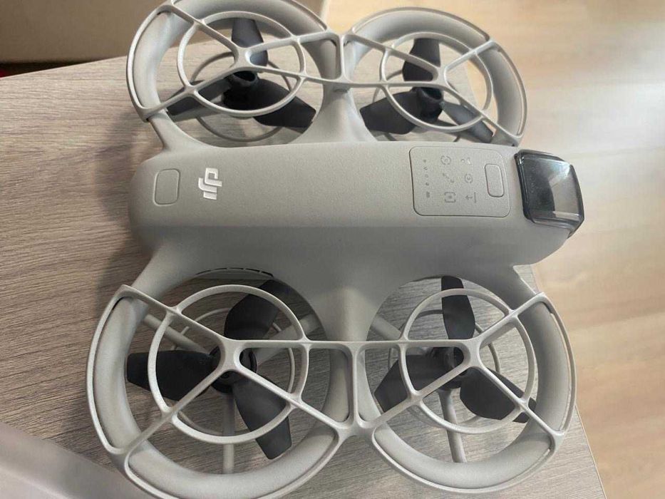 Vând dronă DJI Neo