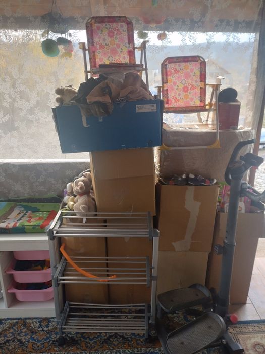 Vând foarte multe lucruri pentru bebeluși și copii
