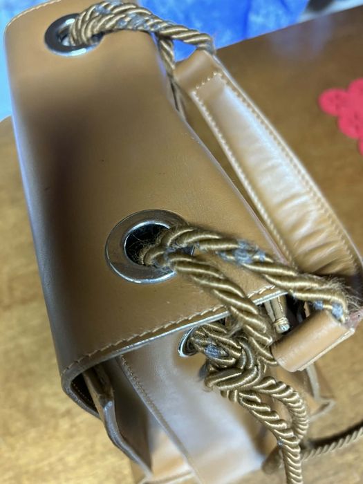 Продавам оригинална чанта на Patrizia Pepe