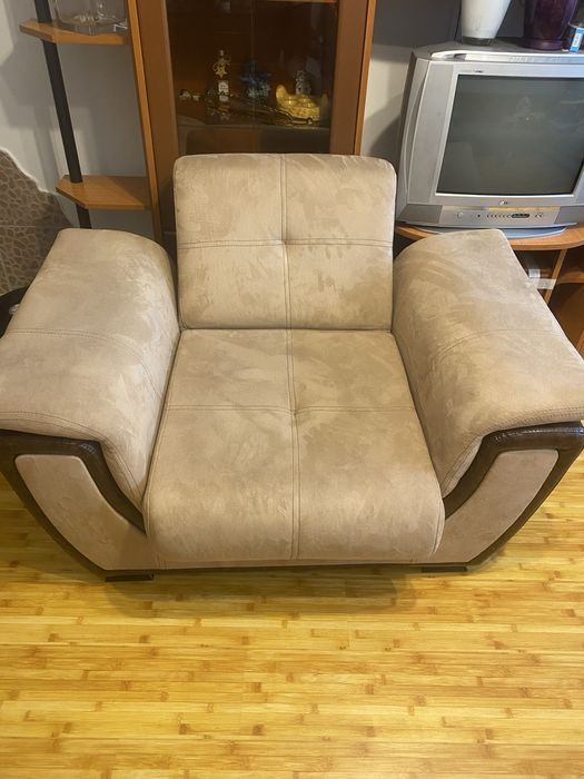 Футьол - диван с място за съхранение