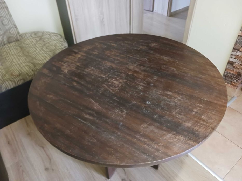 Кухненска маса..