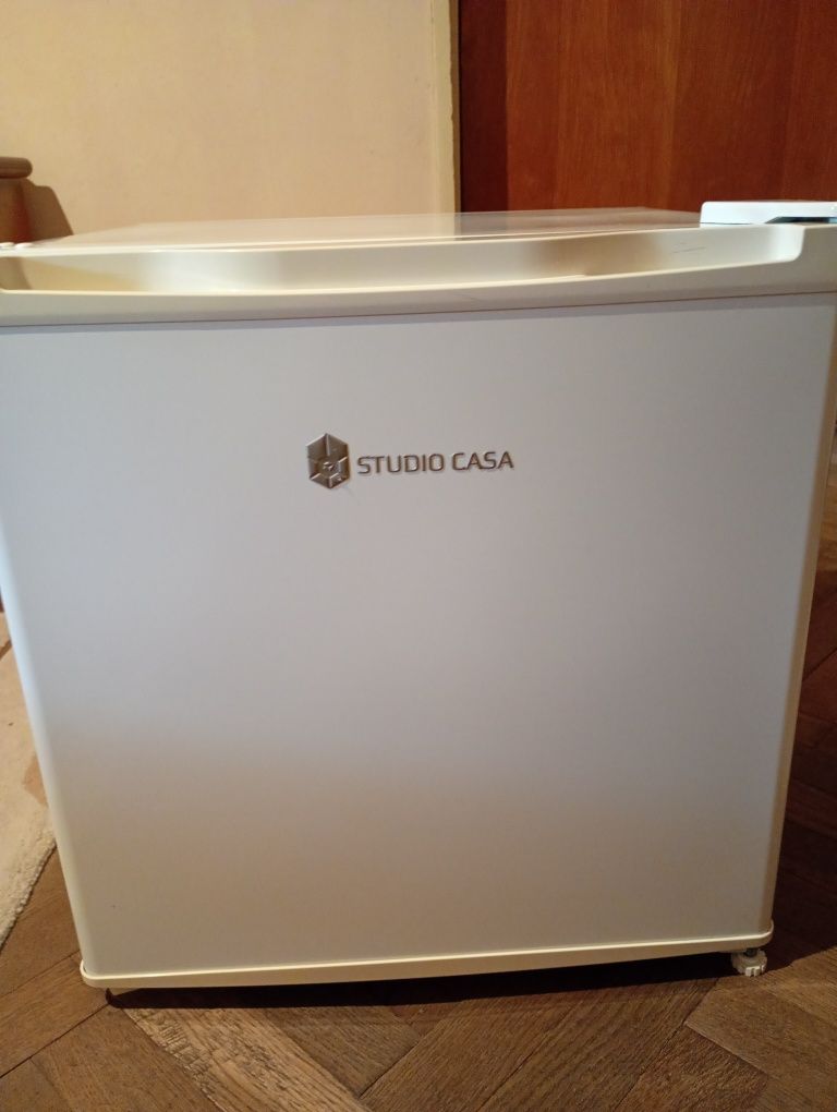 Vand frigider mini bar