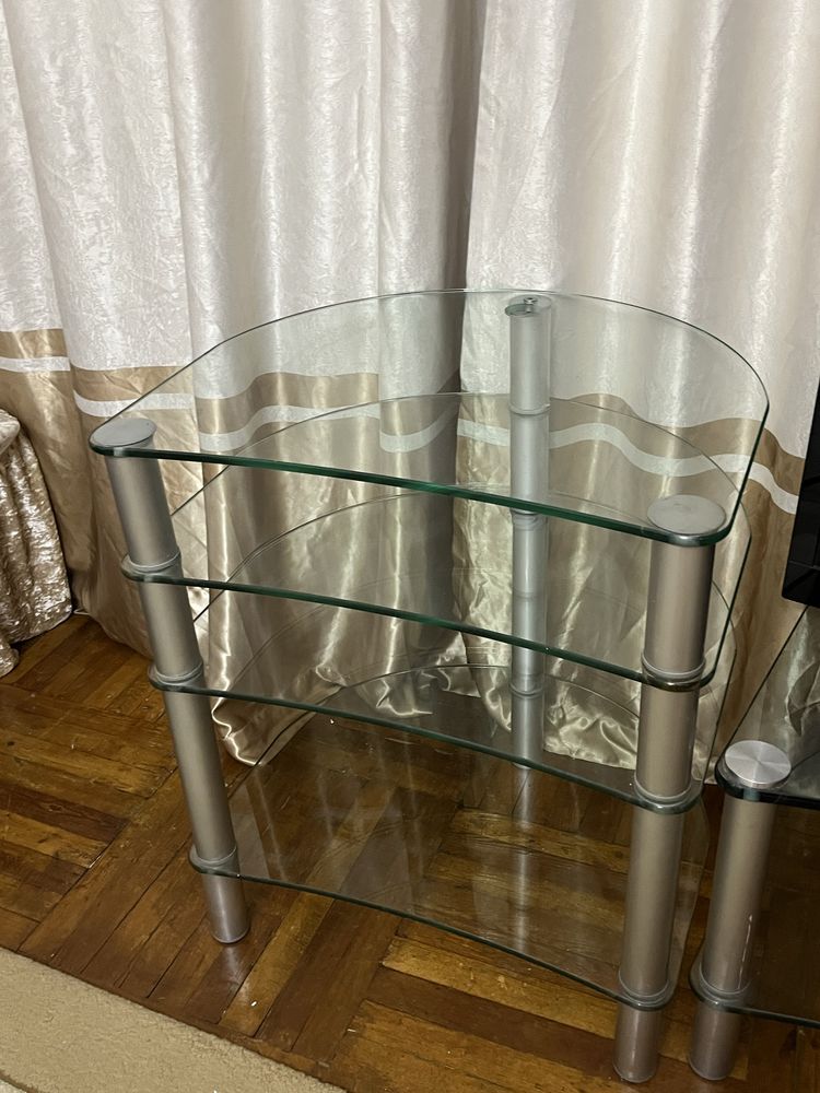Продам стеклянную тумбу