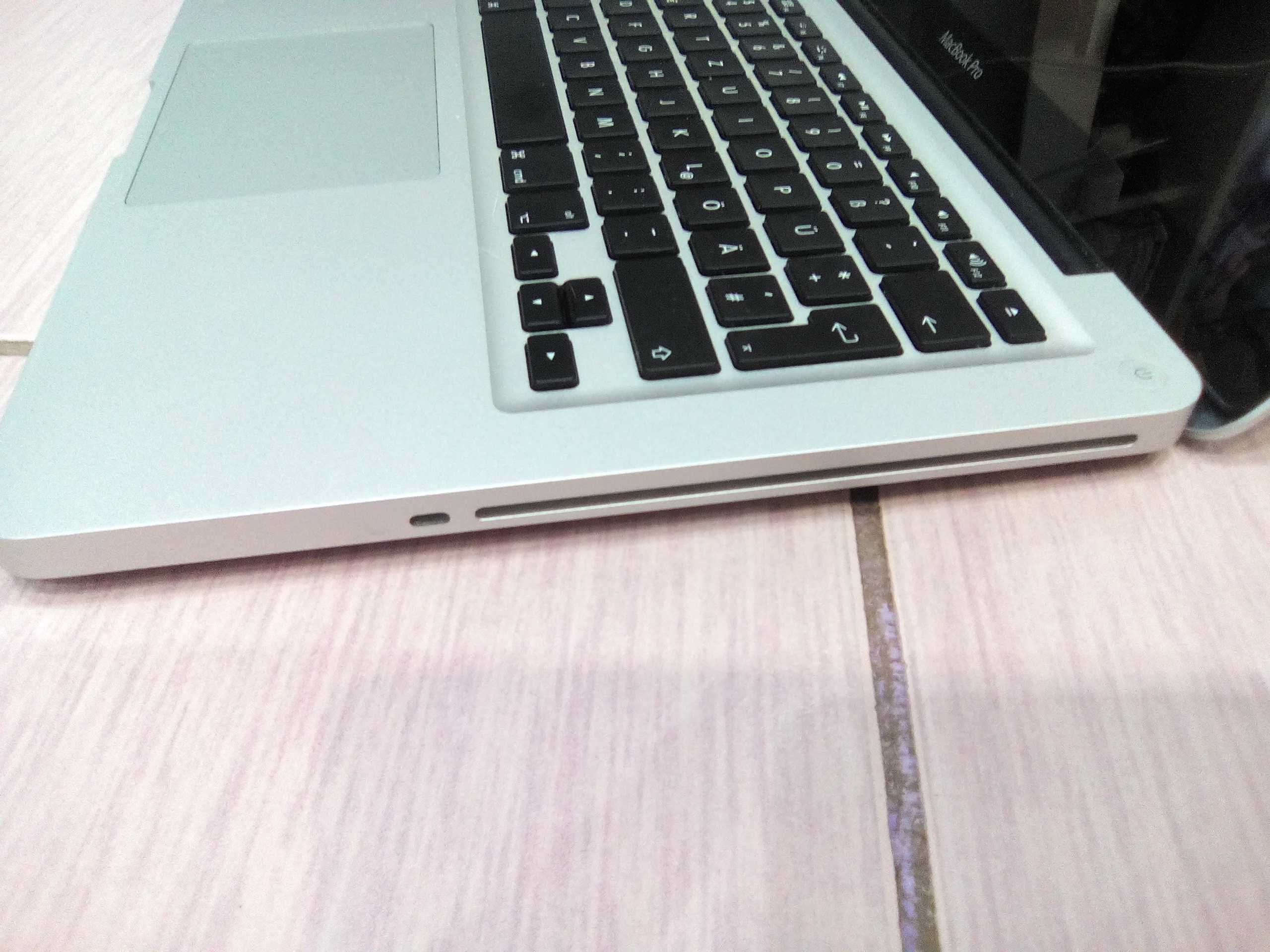 Macbook Pro(Mid 2012) /i5x2.5GHz/8gb RAM/160 GBHDD / Catalina