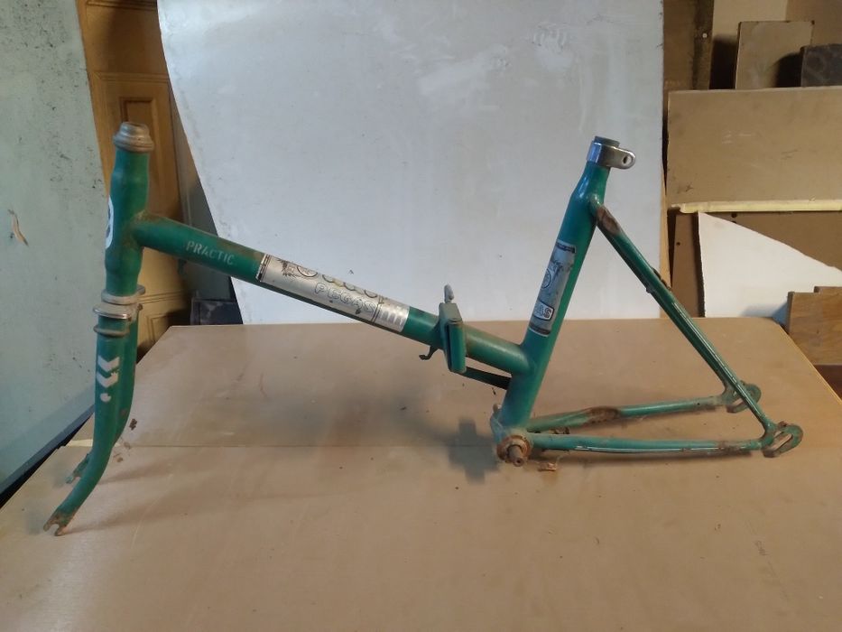 Cadru practic pegas practic