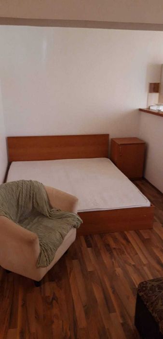 Garsonieră de închiriat