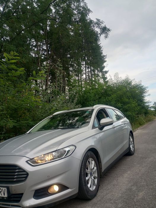 Vând Ford Mondeo Mk5