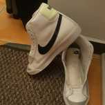 Pereche de Nike Blazeri