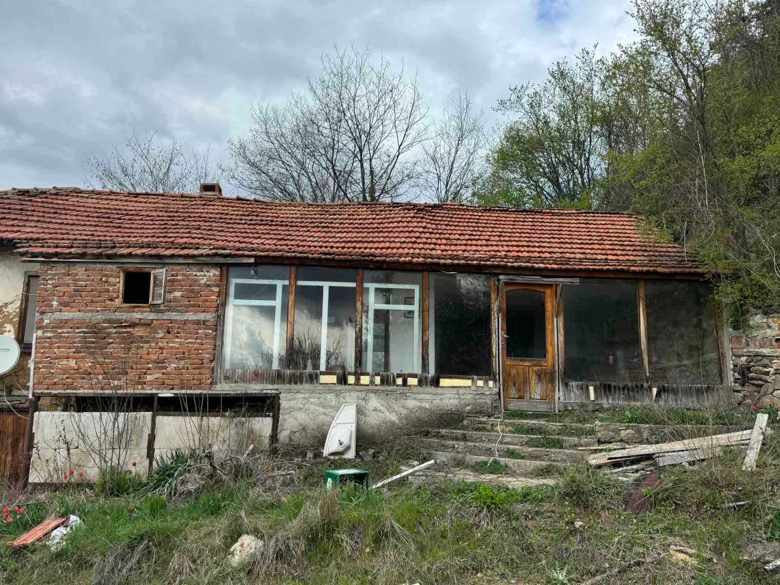 ПРОДАВА Къща в с.Шипочано област Кюстендил