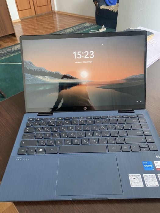 Продам ноутбук HP Pavilion трансформер 360 (и ноутбук и планшет)