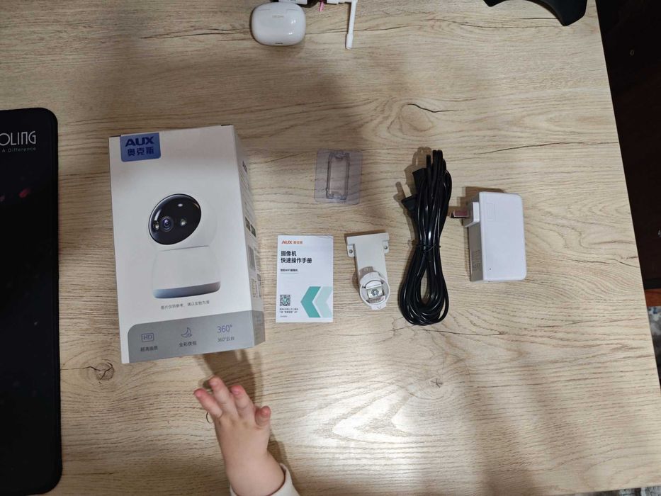 Wi-Fi камера видеонаблюдения AUX 8MP (новая)