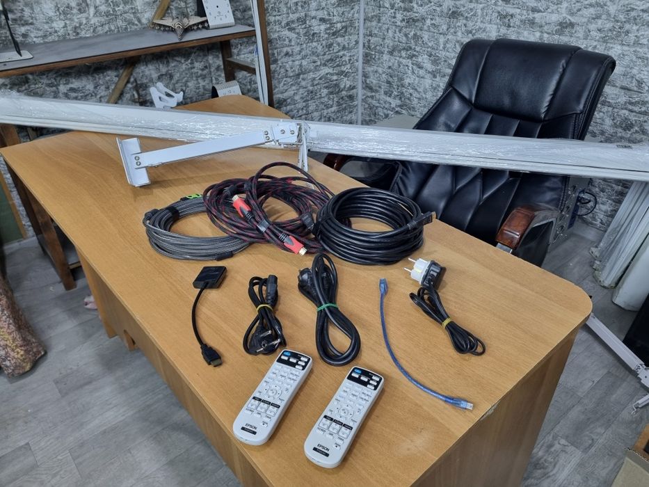 Продам экран на проектор