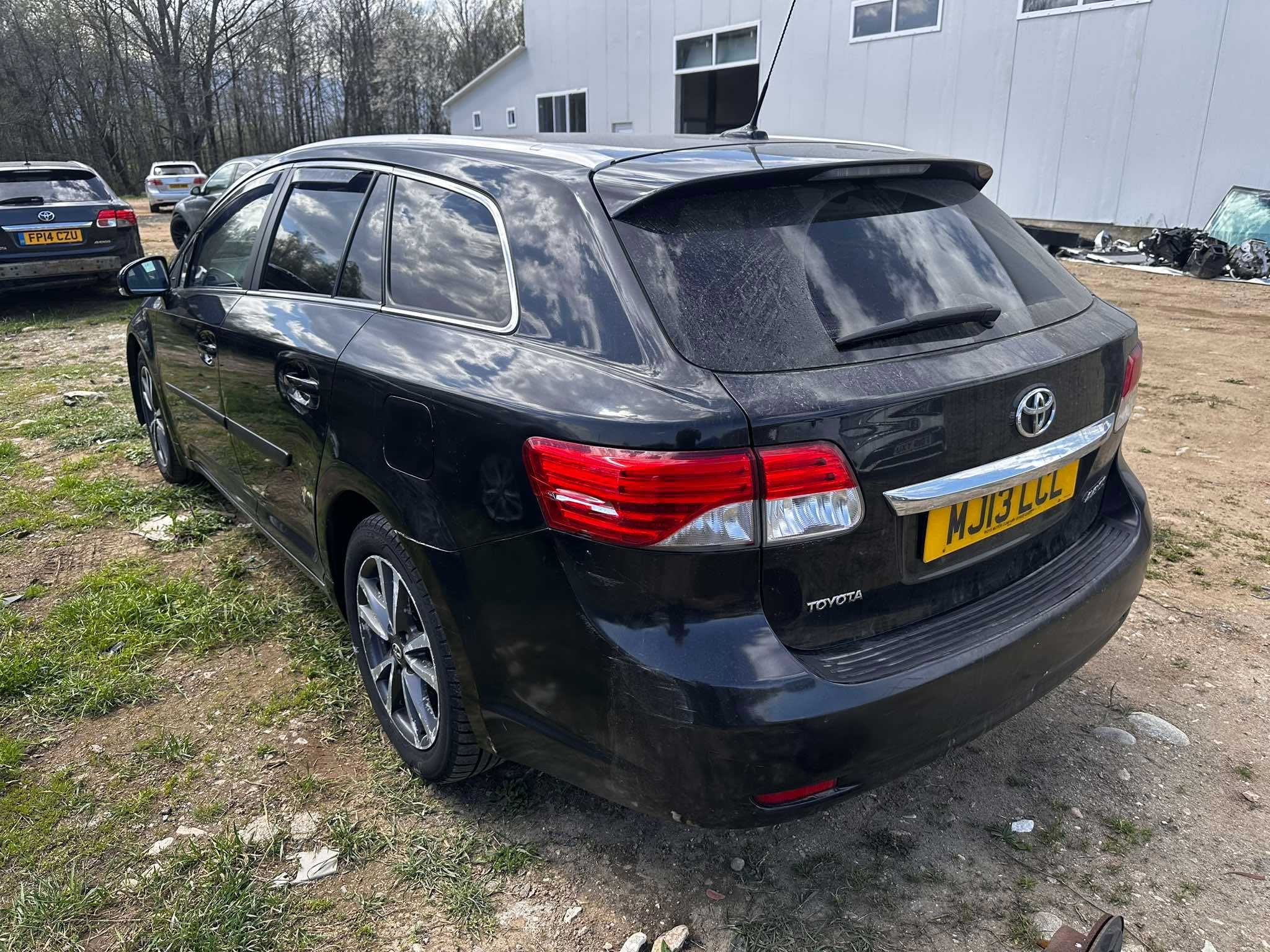 НА ЧАСТИ Toyota Avensis 2013г 2.0 D-4D (124 к.с.) – ОРИГИНАЛНИ ЧАСТИ