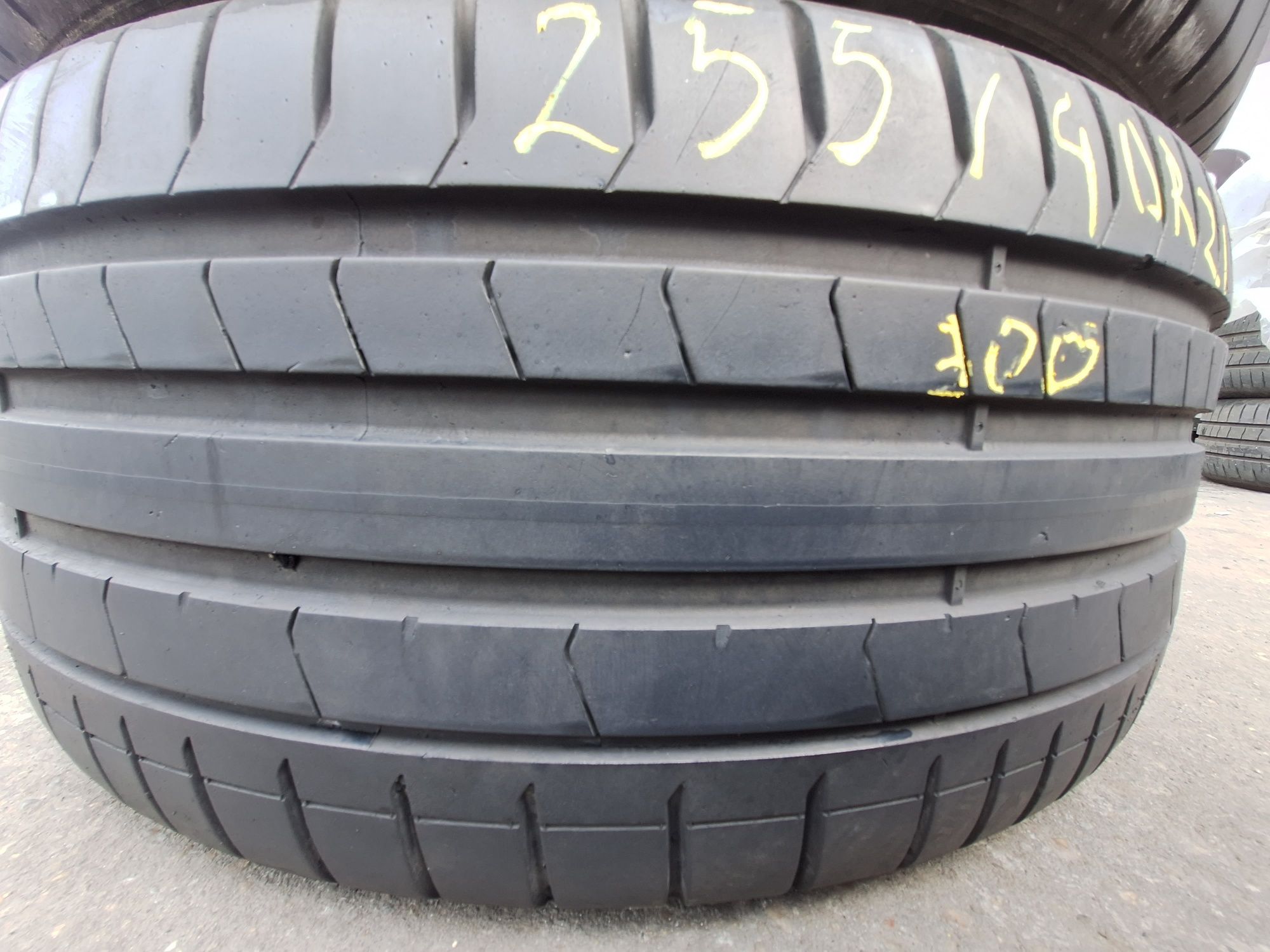 2 anvelope vara 255/40r21 Pirelli dot 2021 Montaj Gratuit