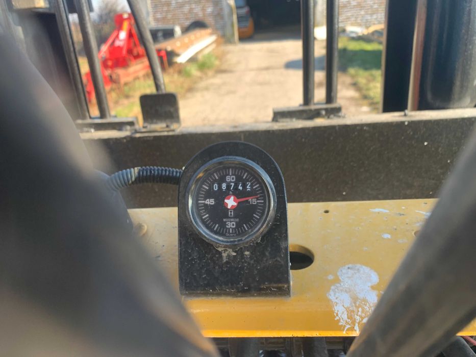 Stivuitor Caterpillar 70