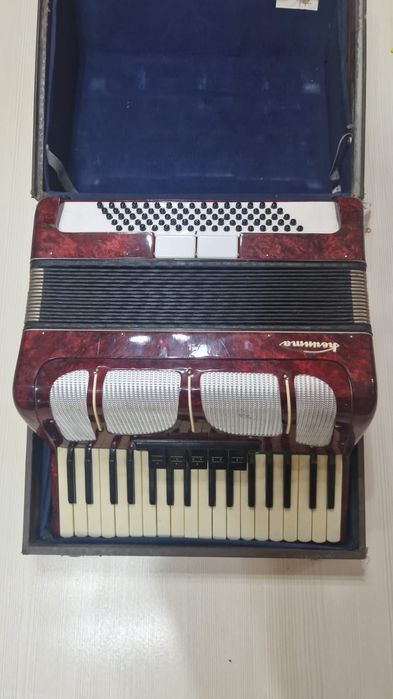 Баян сатыладыыыы