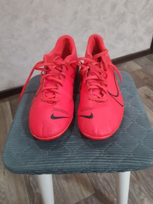 Продам бутцы.    .