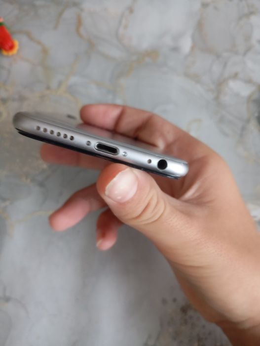 Продаеться айфон 6