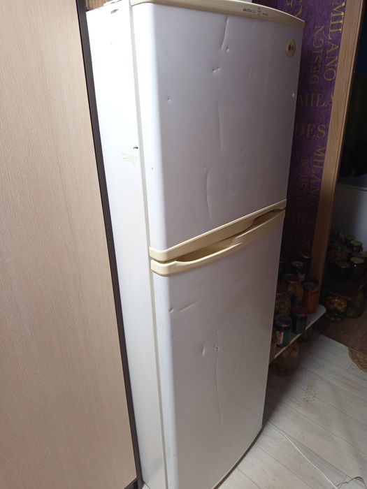 Холодильник  LG.