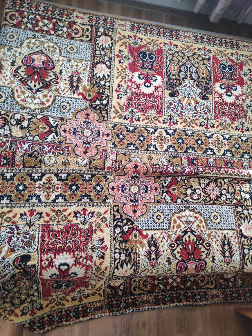 Персийски килим 12 квадрата