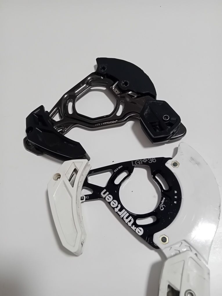 Vând 3 Chain guide e thirteen (LS1+și 2 LG1+) ghidaj lant , întinzător