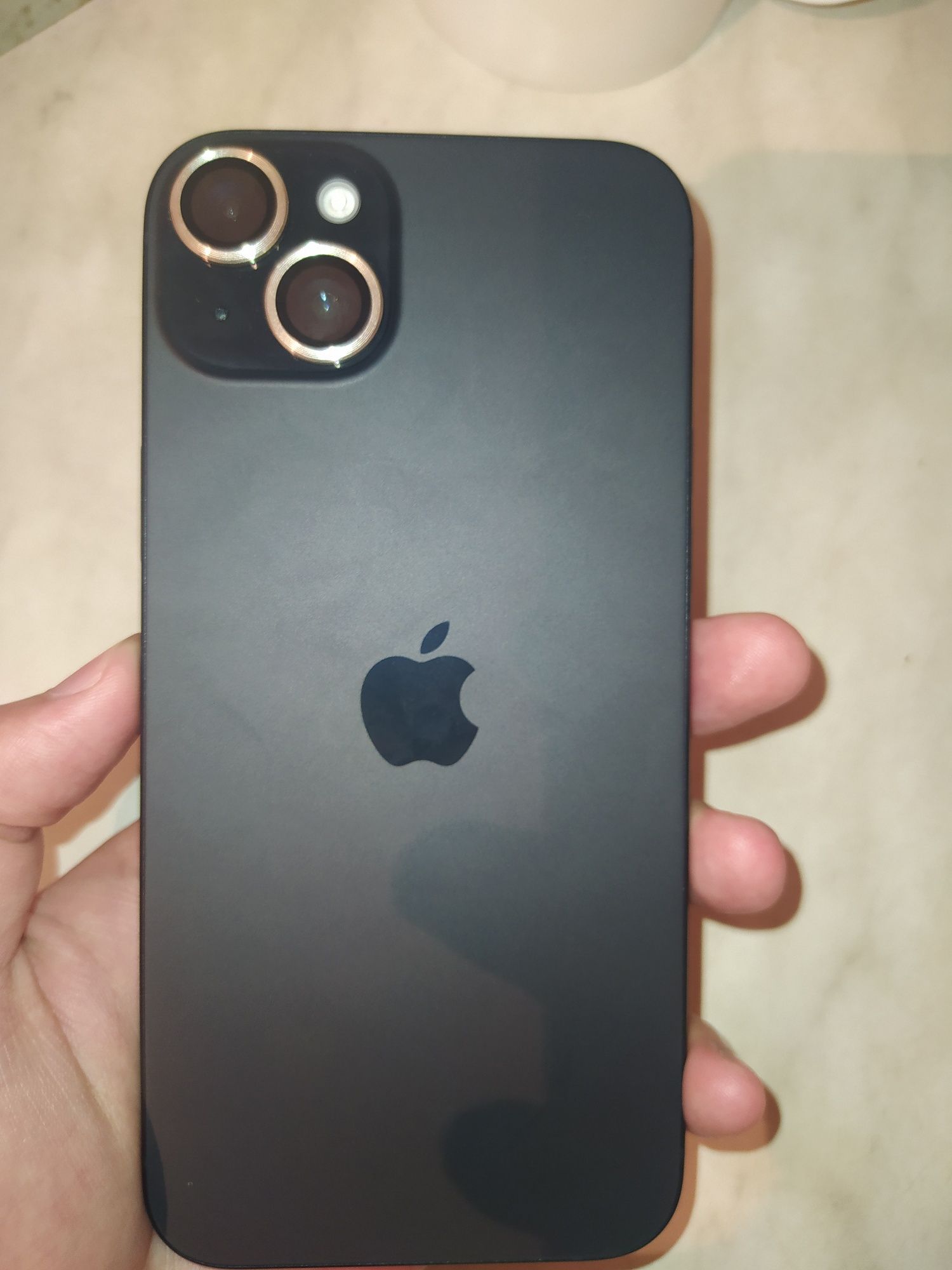 iPhone 15 plus с гарантией