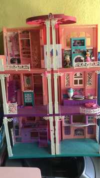 Къща за кукли Barbie и кухня от дърво
