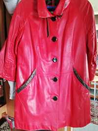 Красная кожаная куртка, пальто