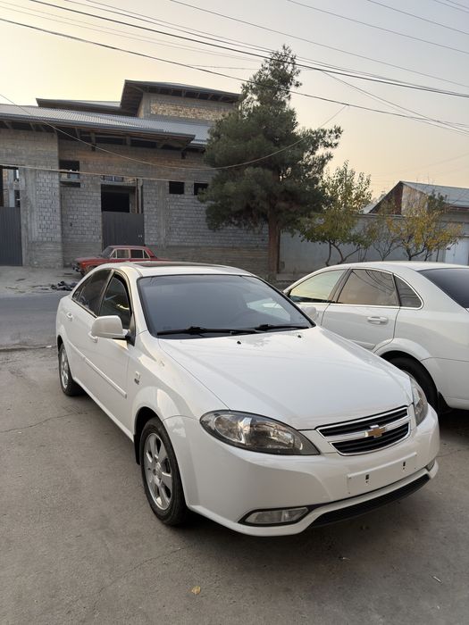 Срочно жентра сотилади