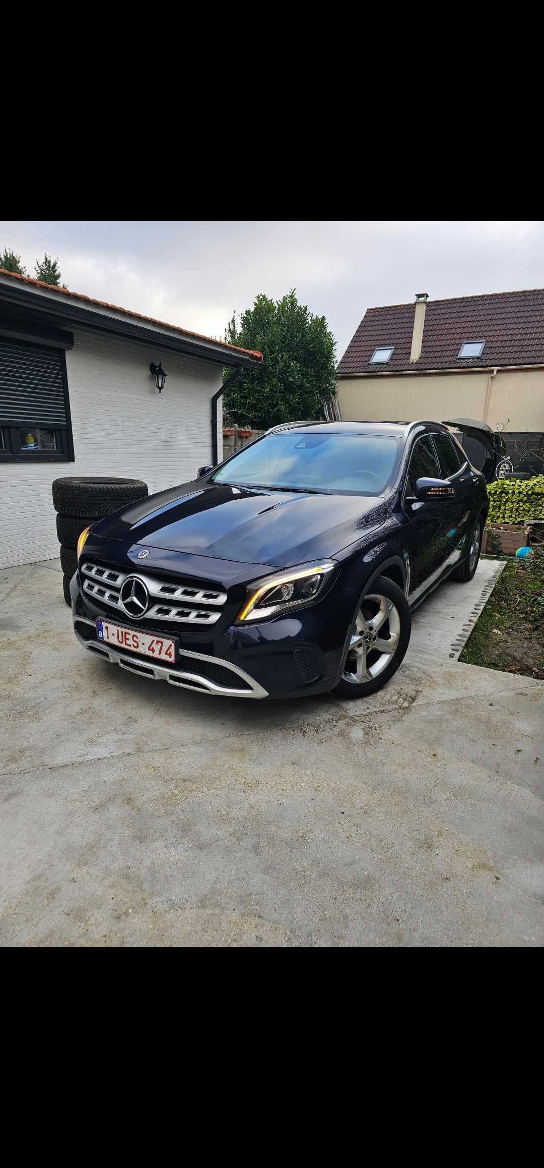 Vand sau schimb Mercedes GLA 180 2018 faza 2 faruri led