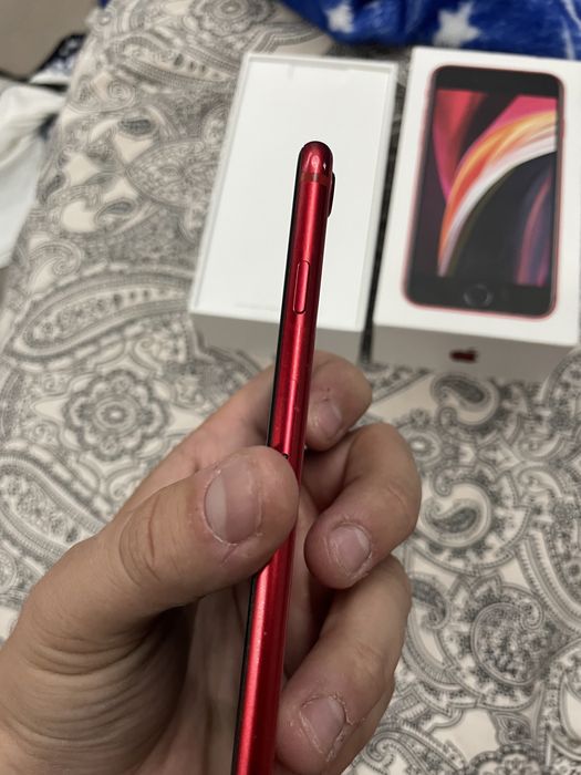 Iphone se 2021 im stare foarte buna viata la baterie 80%