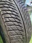 2 бр зимни 235/65/17 Michelin