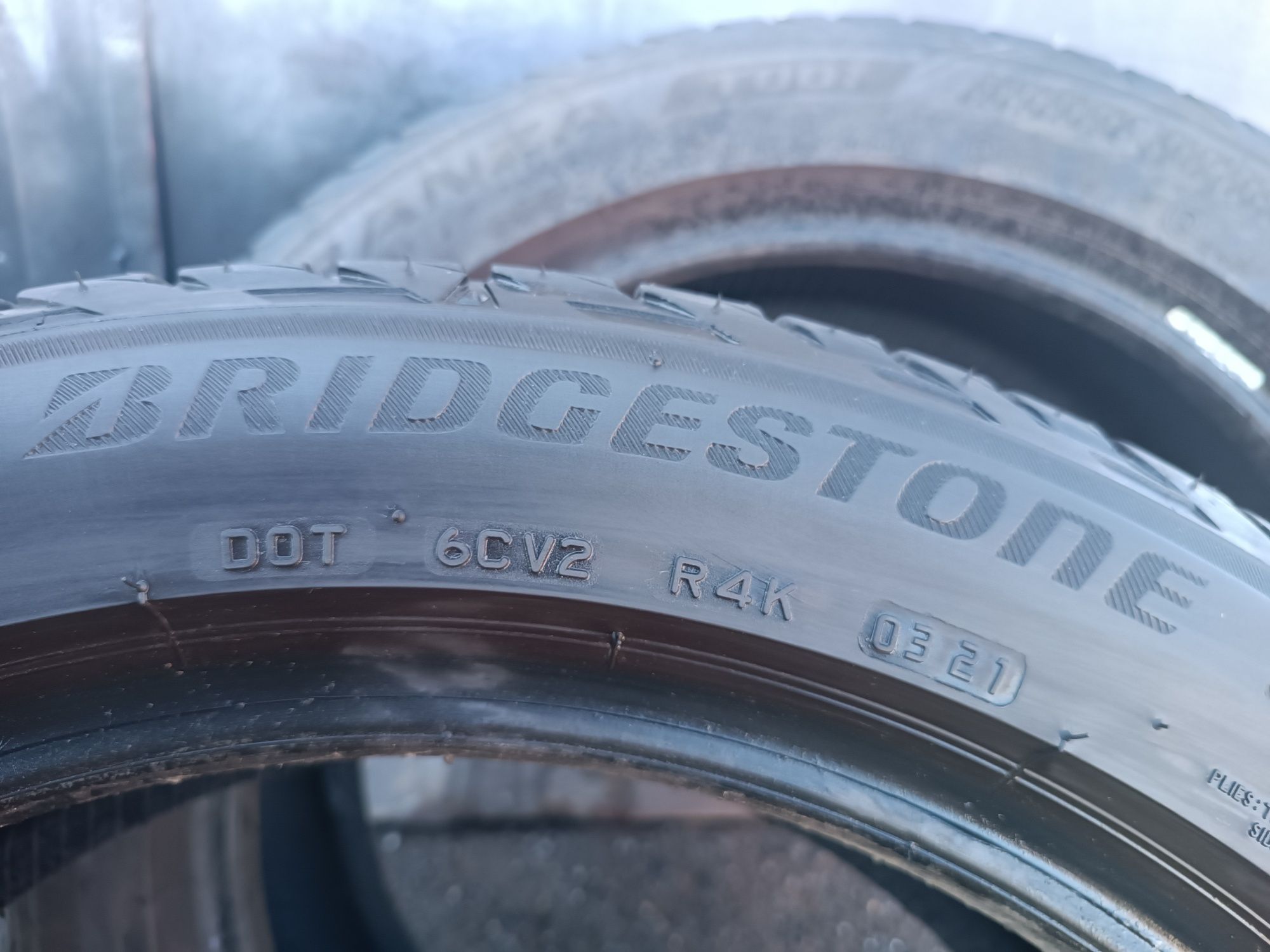 215/50/18 Bridgestone Дот 0321