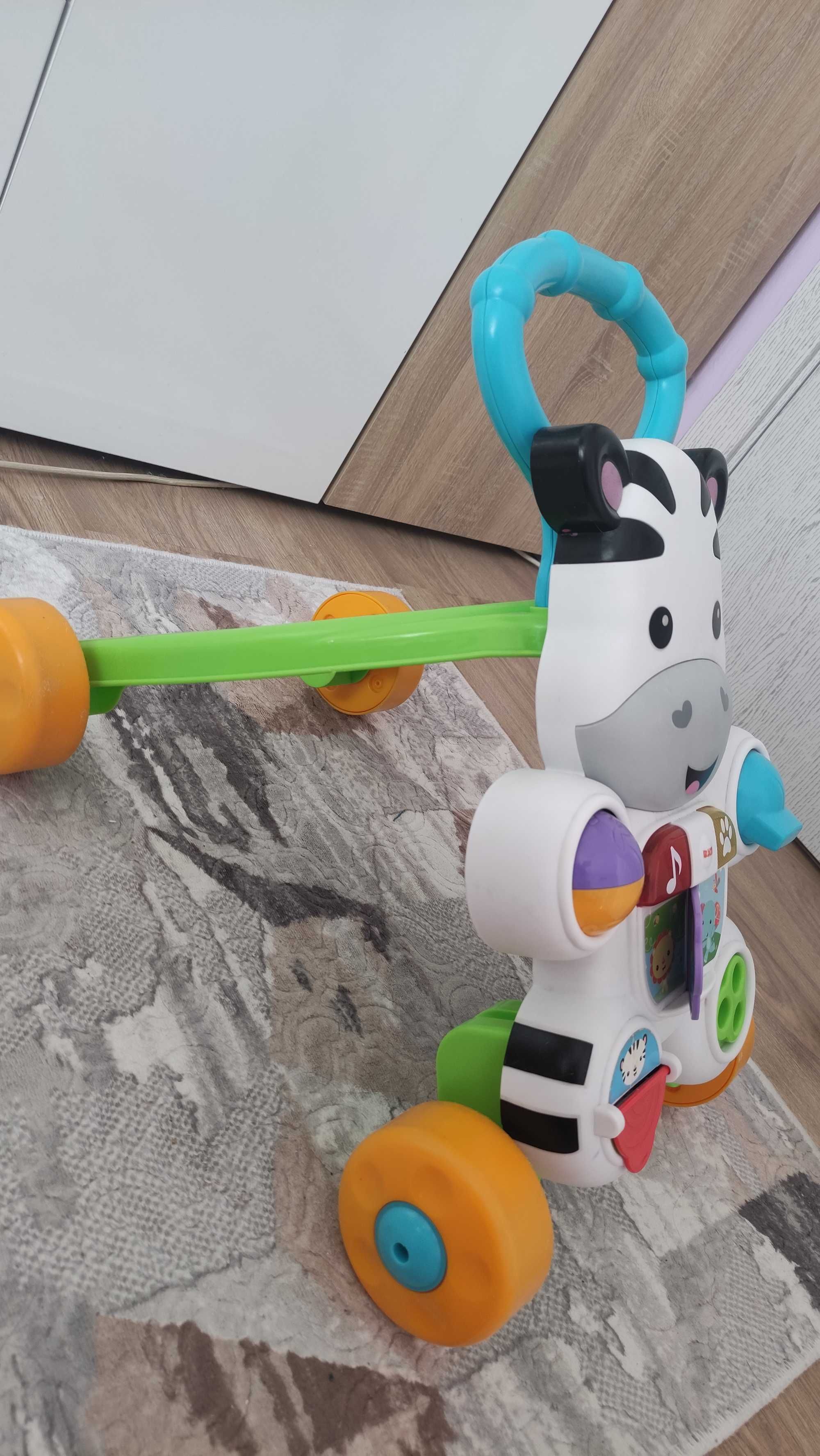 Музикална бебешка проходилка Зебра Fisher Price