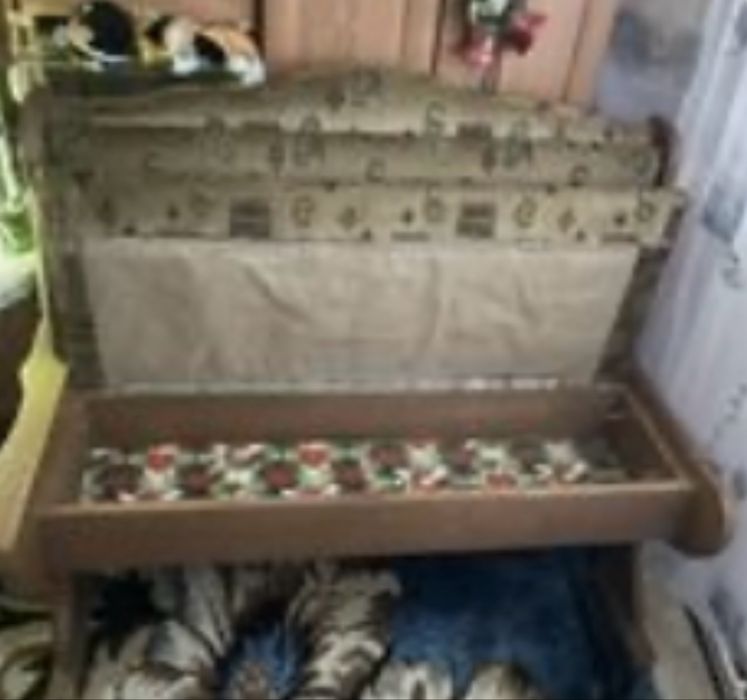 Canapea de la colțar în stare bună.