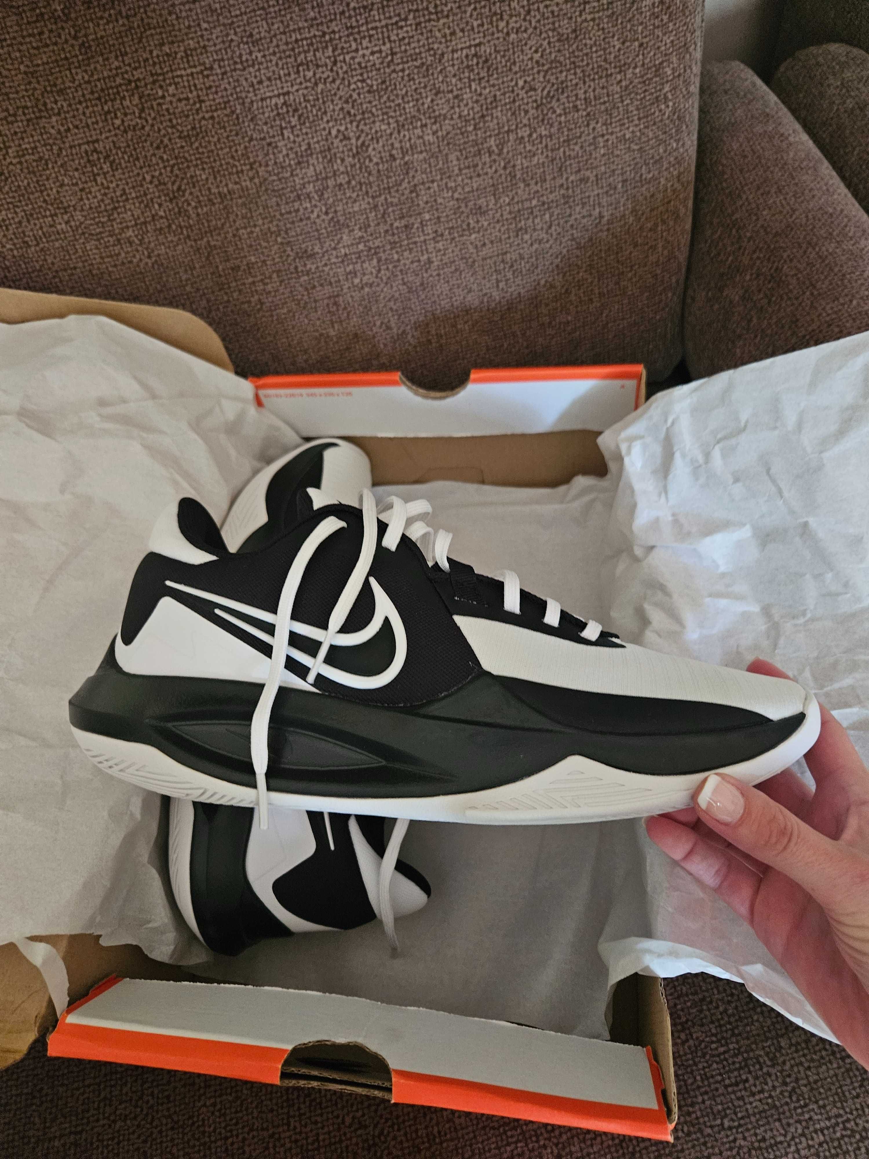 Маратонки Nike Precision 6 black&white