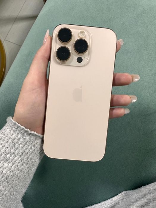 Iphone 16 pro in stare foarte buna