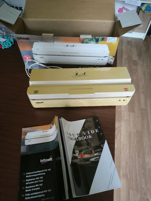 Вакууматор / машина за вакуумиране и лепене